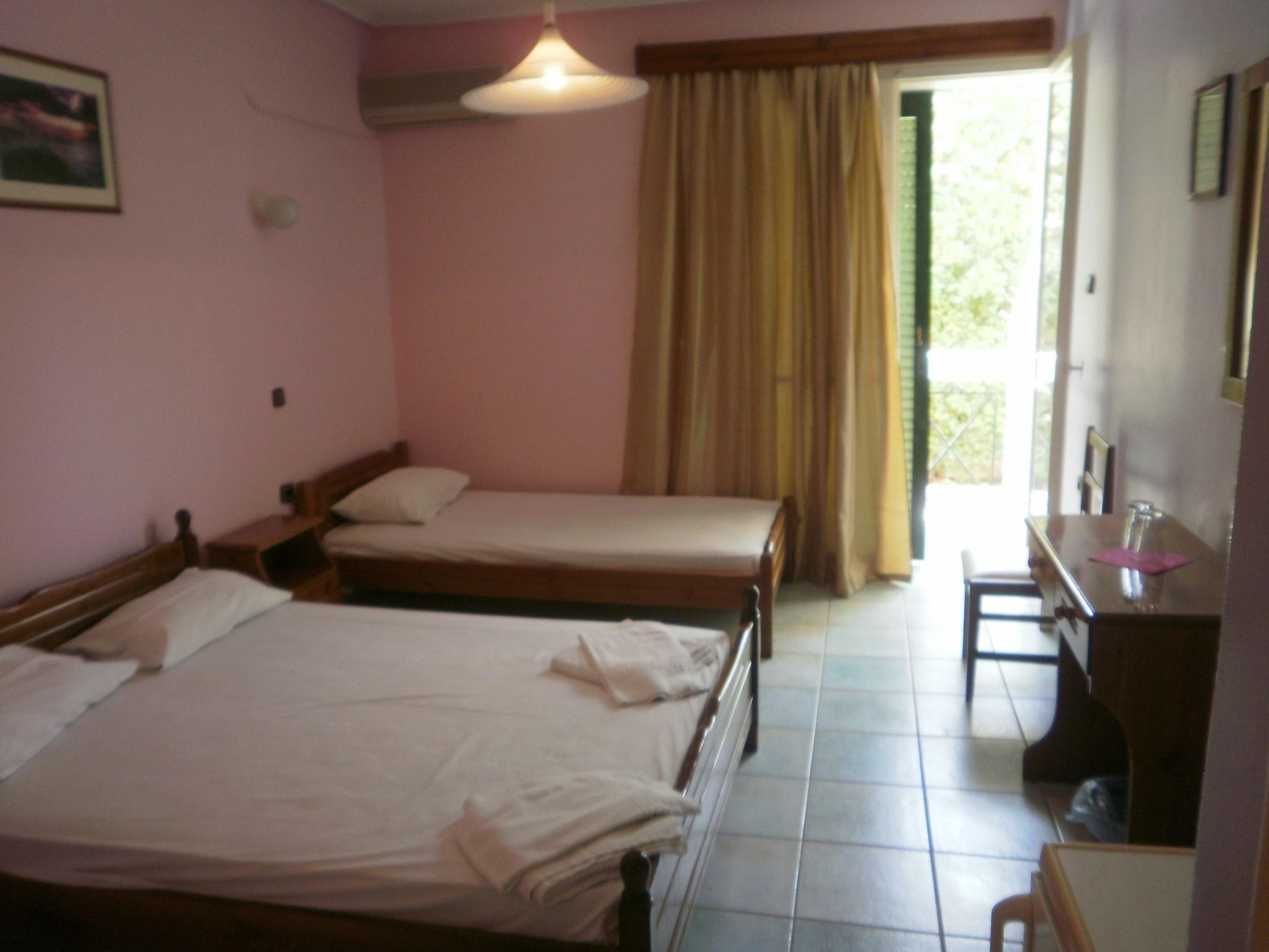 Francisco Beach Hotel Agios Andreas  외부 사진