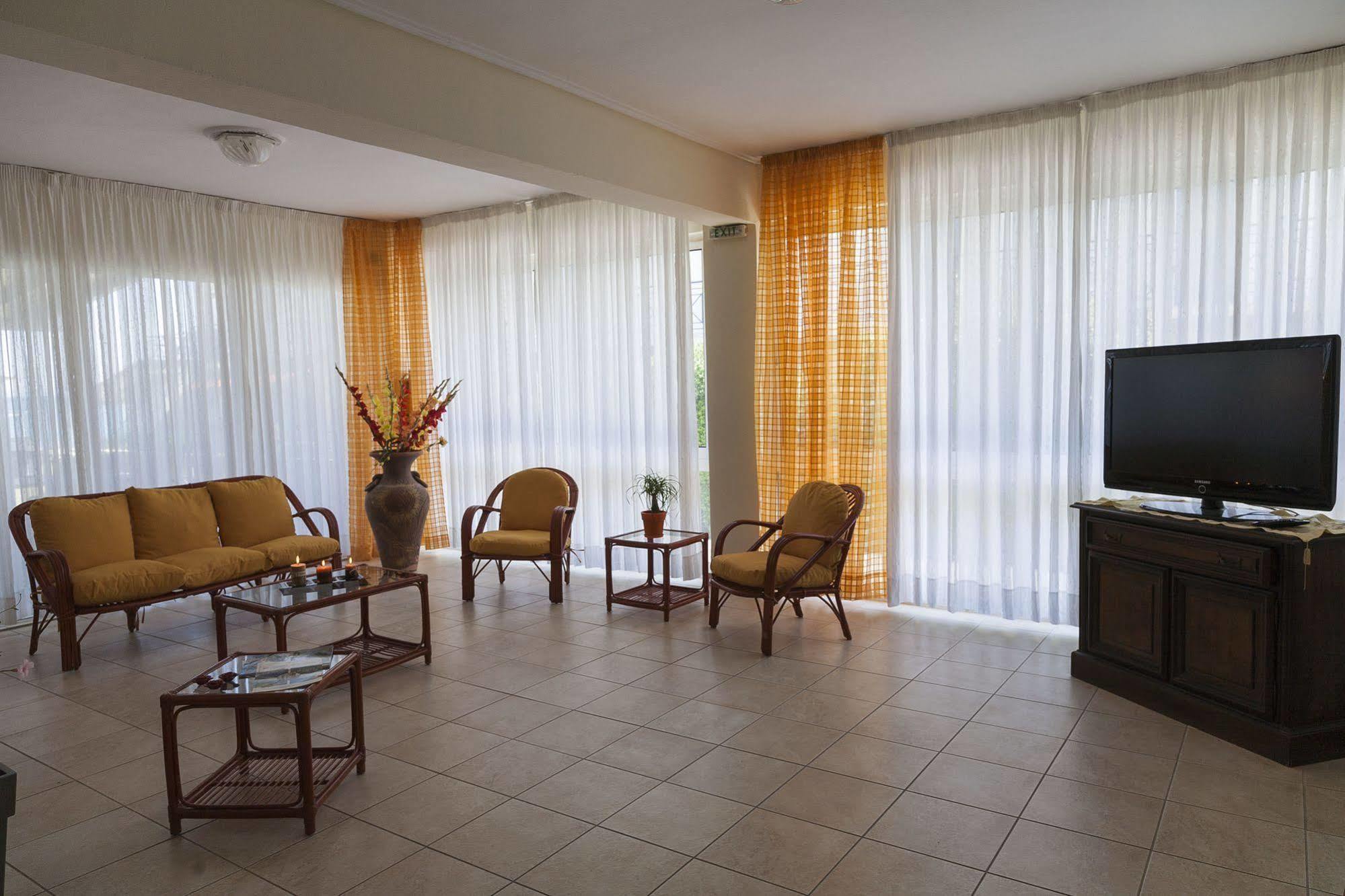 Francisco Beach Hotel Agios Andreas  외부 사진