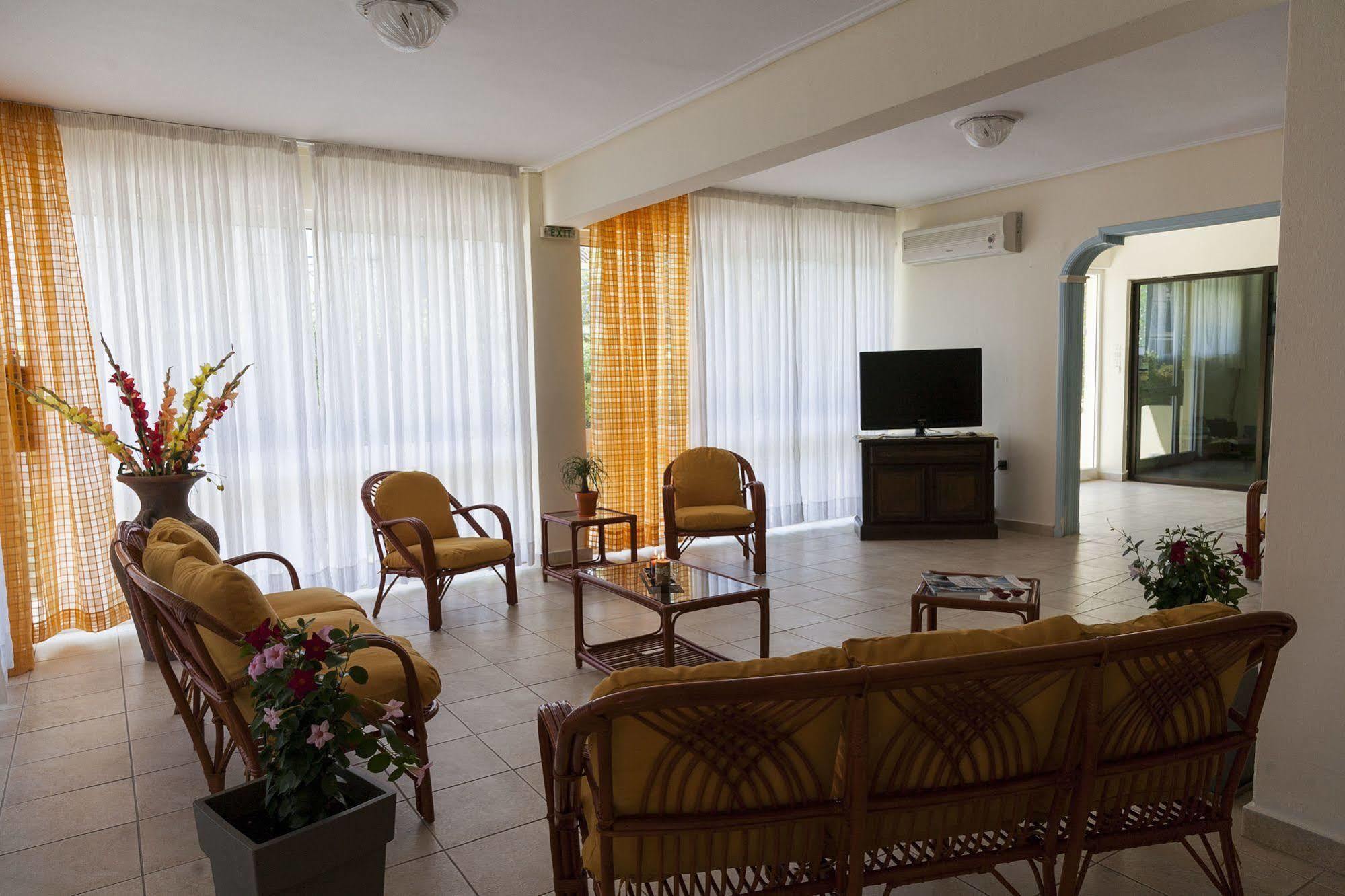 Francisco Beach Hotel Agios Andreas  외부 사진