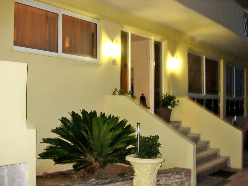 Francisco Beach Hotel Agios Andreas  외부 사진